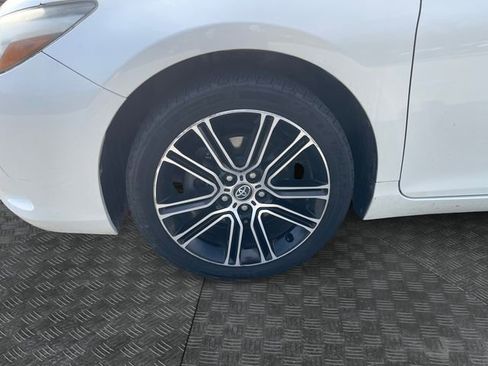 Used 2016 Toyota Camry SE image 14