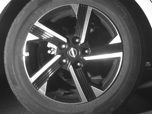 Used 2025 Nissan Sentra SV image 15