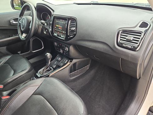 Used 2019 Jeep Compass Limited w/ Safety & Security Group AWD/4WD image 31