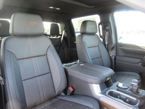 New 2026 Chevrolet Silverado 1500 High Country image 9