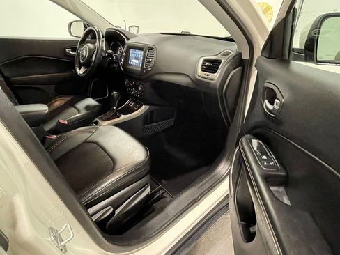 Used 2019 Jeep Compass Latitude w/ Safety & Security Group image 23