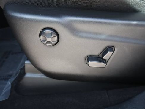 Used 2024 Dodge Durango GT RWD image 11