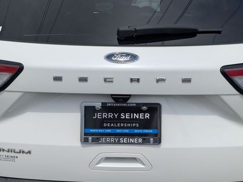 Used 2020 Ford Escape Titanium AWD/4WD image 13