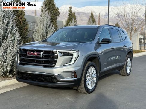 Used 2025 GMC Acadia Elevation w/ Elevation Premium Package image 3