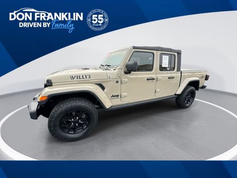 Used 2022 Jeep Gladiator Willys image 1