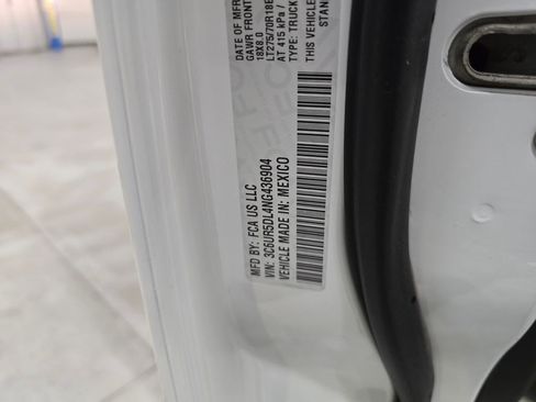 Certified 2022 RAM 2500 Big Horn AWD/4WD image 18