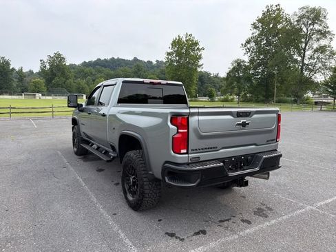 Used 2026 Chevrolet Silverado 2500 ZR2 w/ LPO, Dark Essentials Package AWD/4WD image 8