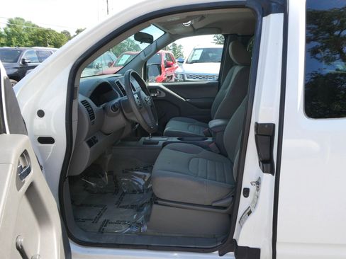 Used 2018 Nissan Frontier S RWD image 12