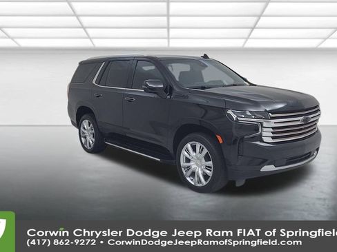Used 2024 Chevrolet Tahoe High Country image 3