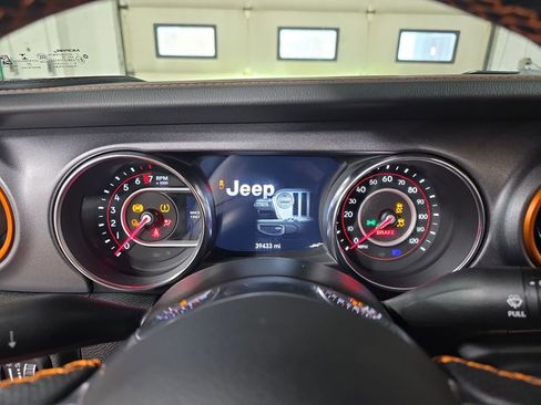 Used 2021 Jeep Gladiator Mojave AWD/4WD image 18