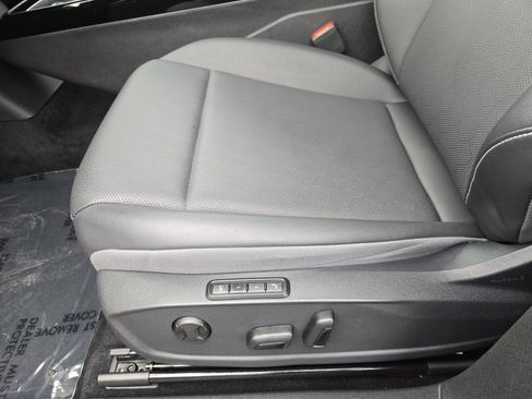 Used 2023 Volkswagen ID.4 Pro S RWD image 16