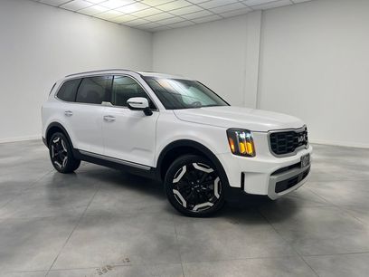 Used 2025 Kia Telluride S