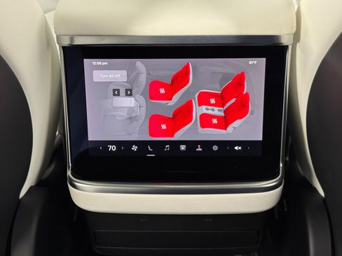 Used 2022 Tesla Model X image 35