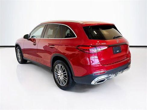 Certified 2025 Mercedes-Benz GLC 300 4MATIC image 7