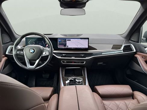 Certified 2025 BMW X5 xDrive40i w/ Climate Comfort Package image 12