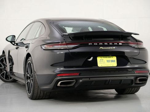 Used 2022 Porsche Panamera 4 w/ Premium Package image 6