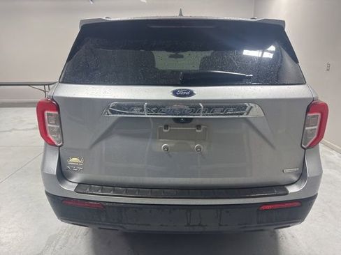 Used 2020 Ford Explorer XLT RWD image 7