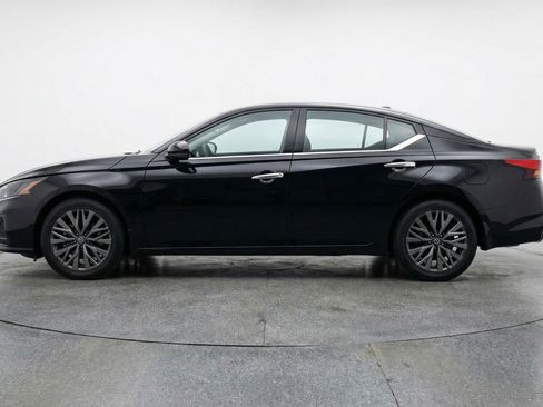Used 2025 Nissan Altima 2.5 SV image 5