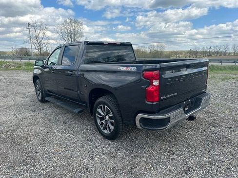 Used 2024 Chevrolet Silverado 1500 LT AWD/4WD image 4