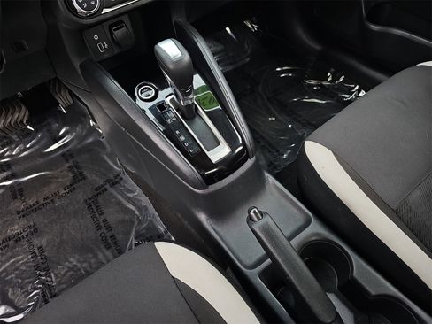 Used 2021 Nissan Versa SV image 25