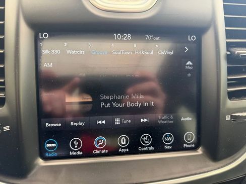 Used 2019 Chrysler 300 Limited image 21