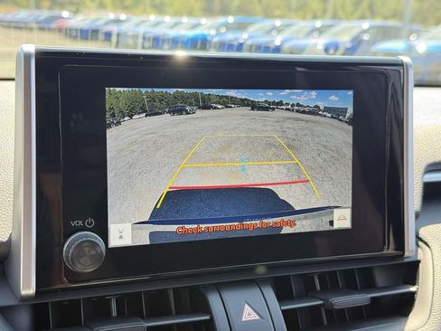 Used 2025 Toyota RAV4 SE image 11