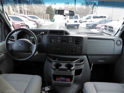 Used 2013 Ford E-350 and Econoline 350 XL image 9