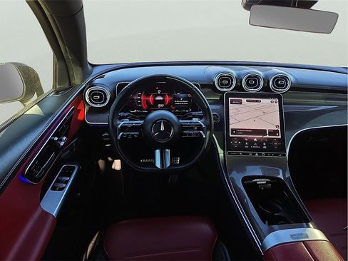 Used 2023 Mercedes-Benz GLC 300 4MATIC image 8