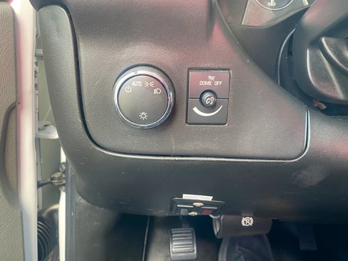 Used 2017 Chevrolet Express 4500 Extended RWD image 13