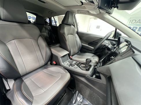 Certified 2025 Subaru Crosstrek 2.5i Limited w/ Crosstrek Mirror Package image 24