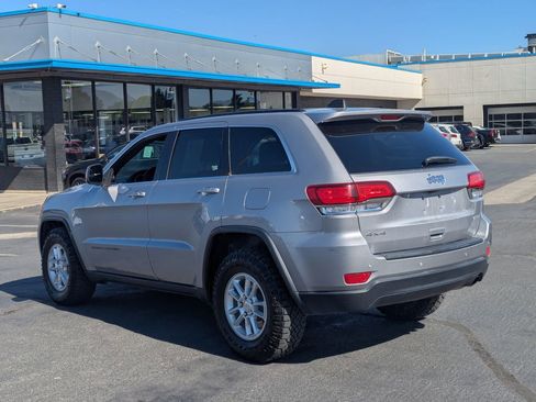 Used 2020 Jeep Grand Cherokee Laredo AWD/4WD image 7