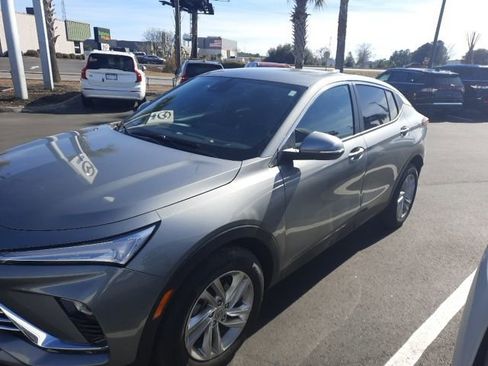 Used 2025 Buick Envista Preferred w/ Convenience I Package image 7