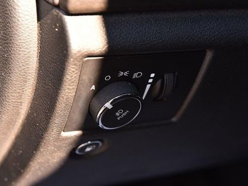 Used 2017 Jeep Grand Cherokee Laredo w/ Quick Order Package 23E image 9