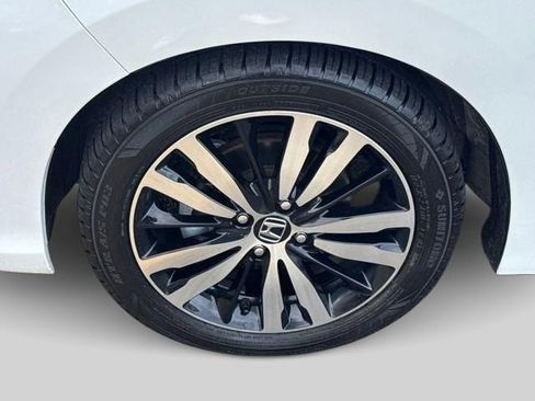 Used 2019 Honda Fit EX image 2