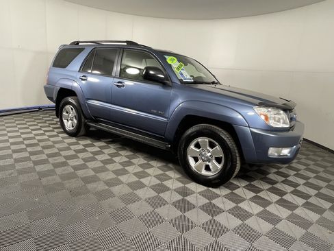 Used 2004 Toyota 4Runner SR5 AWD/4WD image 7