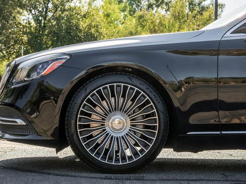 Used 2020 Mercedes-Benz S 560 Sedan image 4