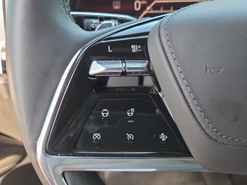 Used 2025 Cadillac Escalade Premium Luxury Platinum w/ LPO, Floor Liner Package AWD/4WD image 33