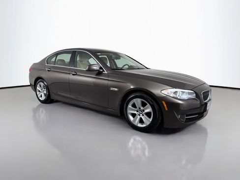Used 2013 BMW 528i Sedan image 4