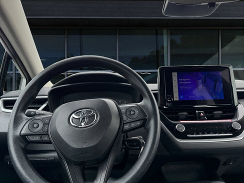 Used 2024 Toyota Corolla LE FWD image 3