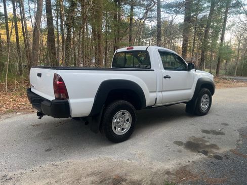 Used 2013 Toyota Tacoma 4x4 Regular Cab image 5
