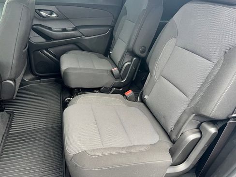 Used 2023 Chevrolet Traverse LT image 13