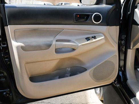 Used 2008 Toyota Tacoma PreRunner image 25