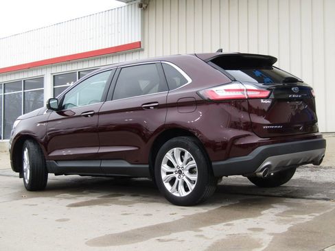 Used 2024 Ford Edge Titanium image 10