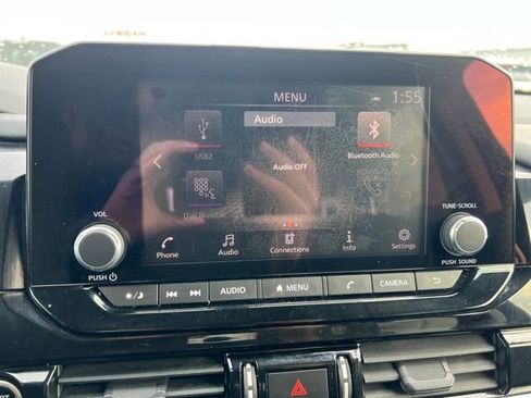 Used 2022 Nissan Pathfinder SV image 16