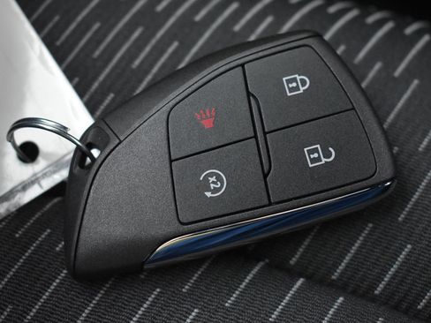 New 2026 Chevrolet Equinox LT w/ Safety and Technology Package image 33