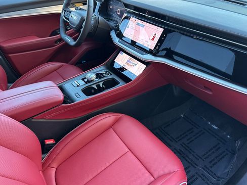 Used 2024 Jeep Wagoneer Launch Edition image 19