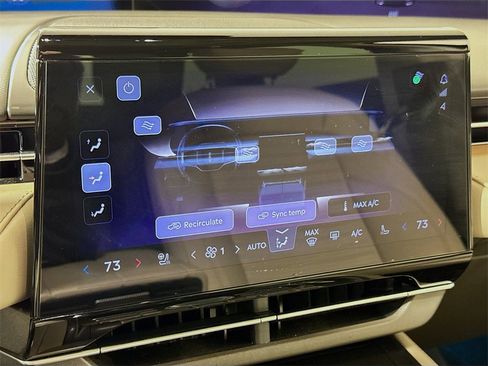 Used 2024 Lincoln Nautilus Reserve w/ Equipment Group 202A image 14