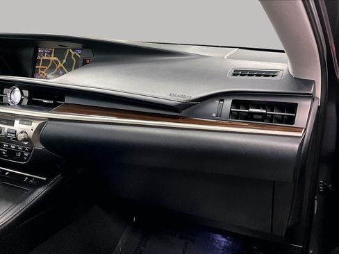 Used 2016 Lexus ES 350 w/ Navigation System Package FWD image 18