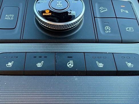 Used 2024 Hyundai Palisade Calligraphy image 5