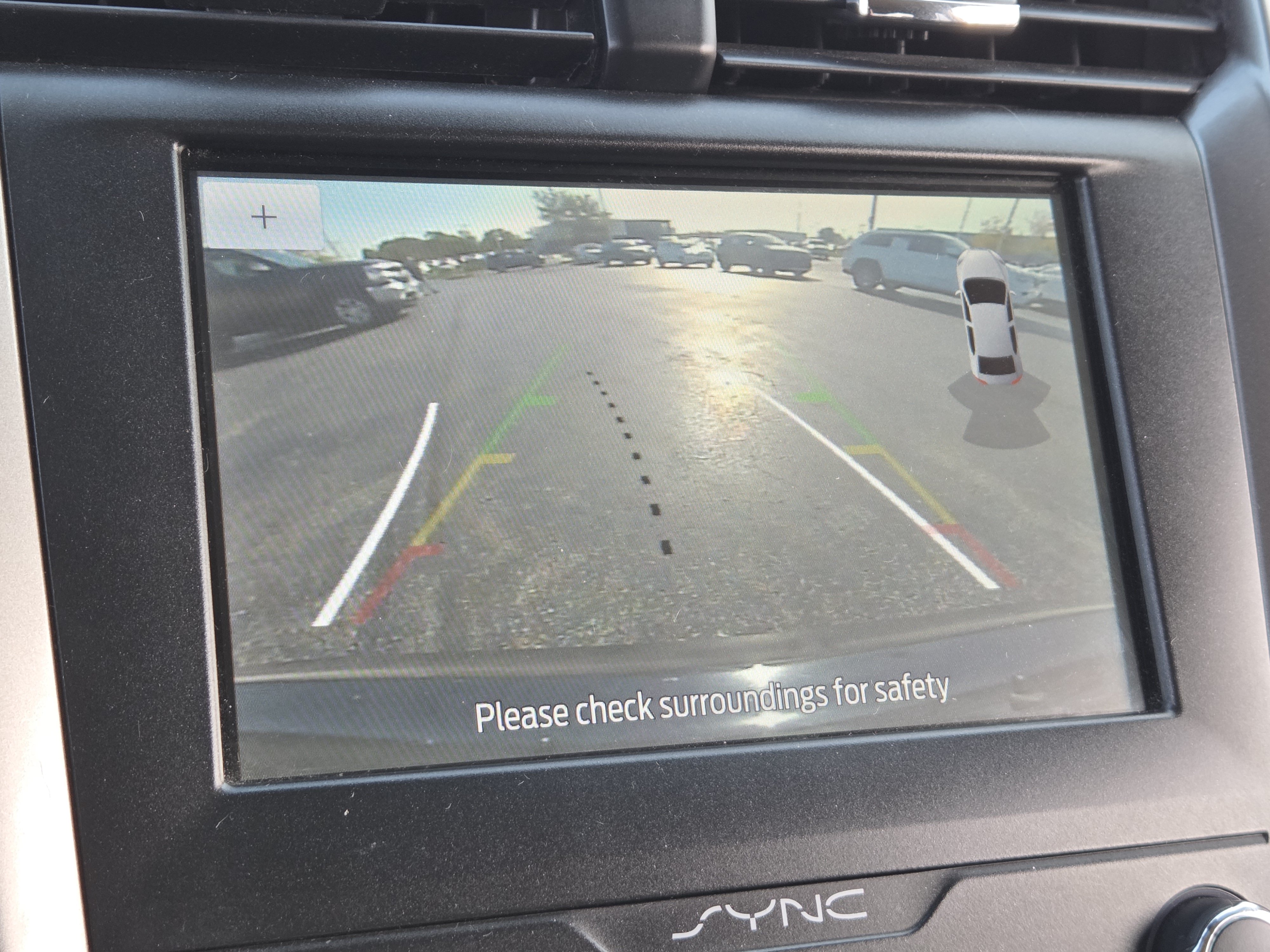 Used 2020 Ford Fusion SE FWD image 4